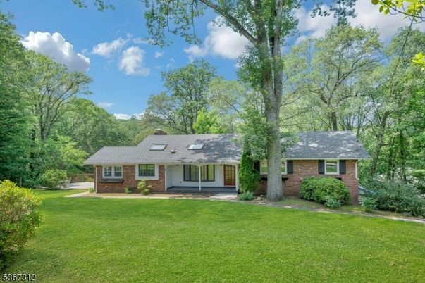 Backyard, Exterior, Facade, Brick Facade, Cape Cod