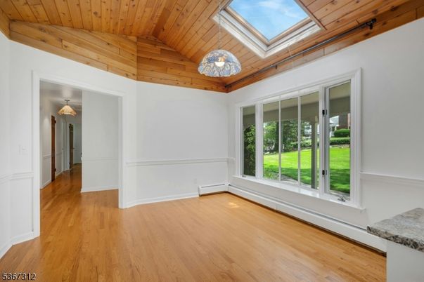 Empty room, Interior, Pendant Lights, Wooden Ceilings, Wood Texture Flooring