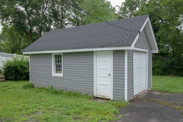 Detached Garage, Exterior