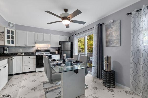 Dining room, Interior, Kitchen, Marble, Stainless Steel Appliances