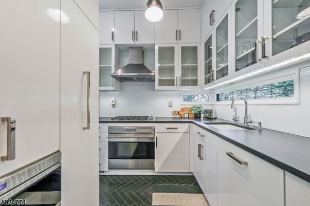 Interior, Kitchen, Pendant Lights, Stainless Steel Appliances