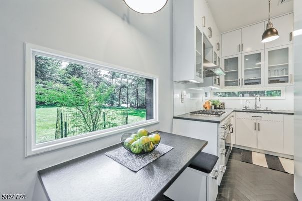 Interior, Kitchen, Pendant Lights, Wood Texture Flooring