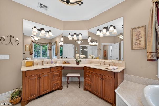 Bathroom, Dual Sink Vanities, Interior