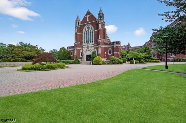 Backyard, Exterior, Facade, Brick Facade, French Provincial