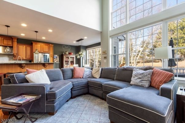 Interior, Kitchen, Living room, Pendant Lights, Recessed Lighting, Stainless Steel Appliances