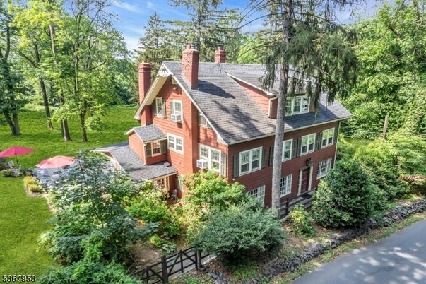 Exterior, Facade, Brick Facade, Queen Anne Victorian