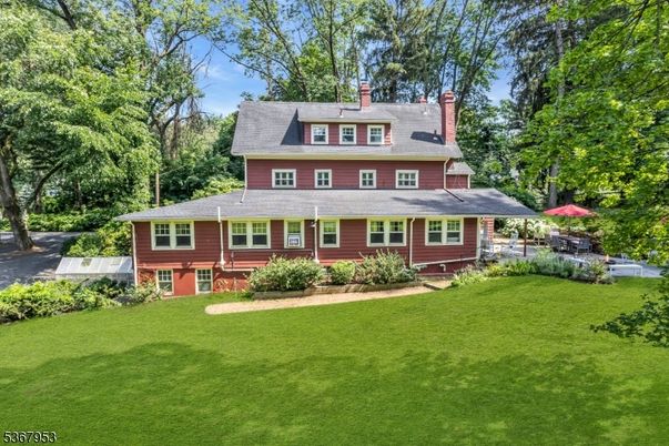 Backyard, Exterior, Facade, American Foursquare