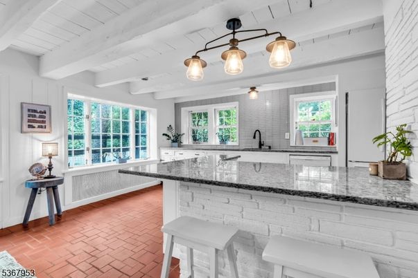 Interior, Kitchen, Pendant Lights, Stone Walls