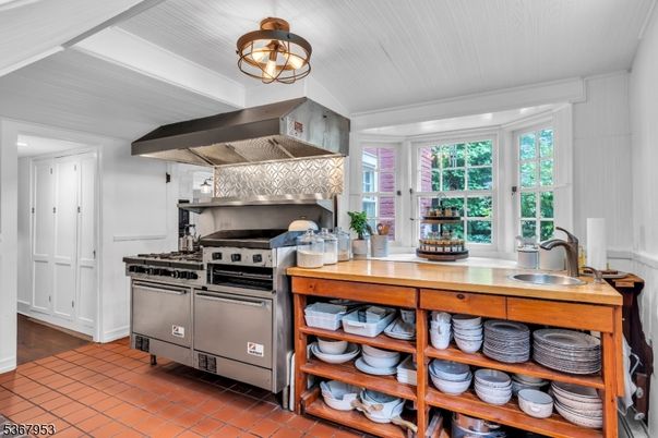 Interior, Kitchen, Stainless Steel Appliances