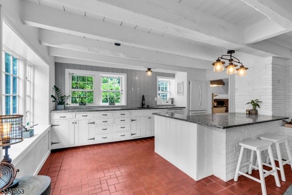 Interior, Kitchen, Pendant Lights, Stone Walls