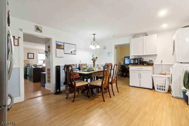 Dining room, Interior, Kitchen, Pendant Lights, Recessed Lighting, Wood Texture Flooring