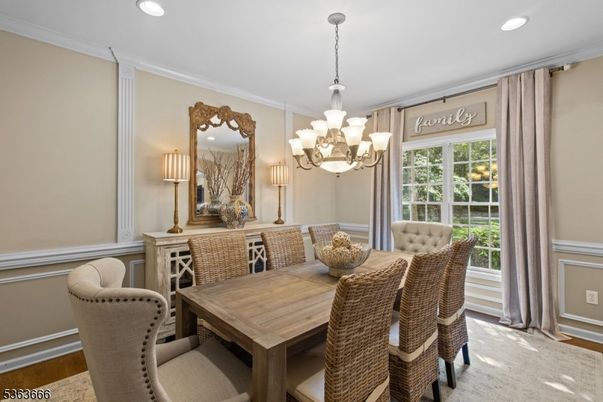Chandelier, Dining room, Interior, Recessed Lighting, Wood Texture Flooring