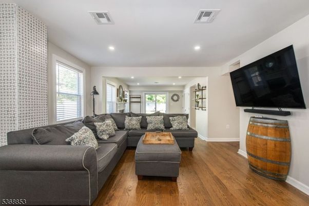 Interior, Living room, Recessed Lighting, Wood Texture Flooring