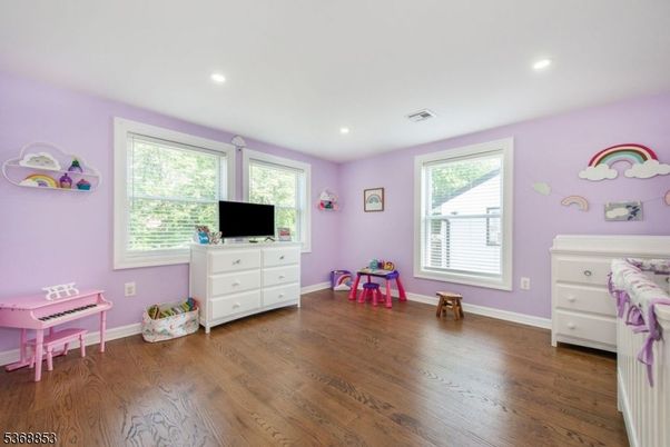 Interior, Piano, Recessed Lighting, Wood Texture Flooring