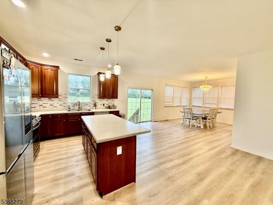 Dining room, Interior, Kitchen, Pendant Lights, Recessed Lighting, Wood Texture Flooring