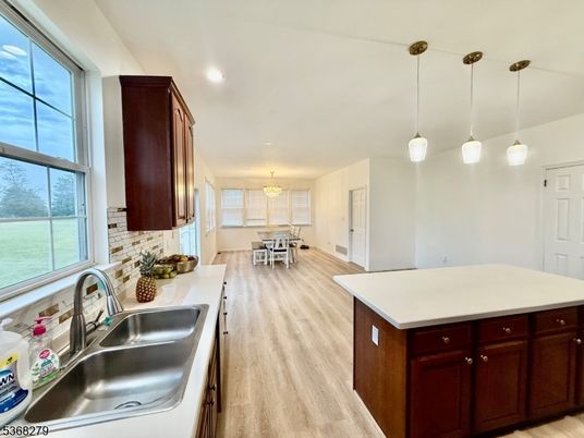 Chandelier, Dining room, Interior, Kitchen, Pendant Lights, Recessed Lighting, Wood Texture Flooring