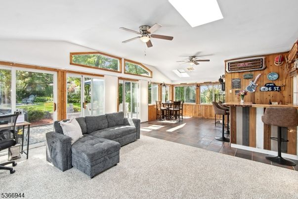 Dining room, Interior