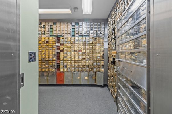 Interior, Wine Storage