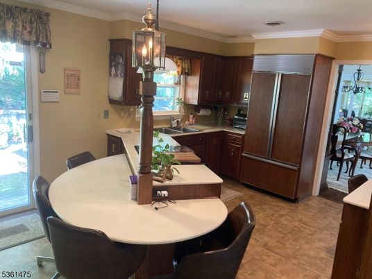 Dining room, Interior, Kitchen, Pendant Lights, Stainless Steel Appliances