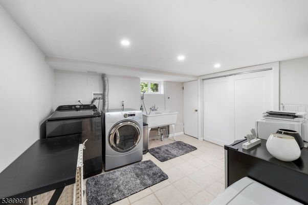 Interior, Recessed Lighting, Washer