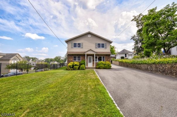 Backyard, Exterior, Facade, Brick Facade, Split Level