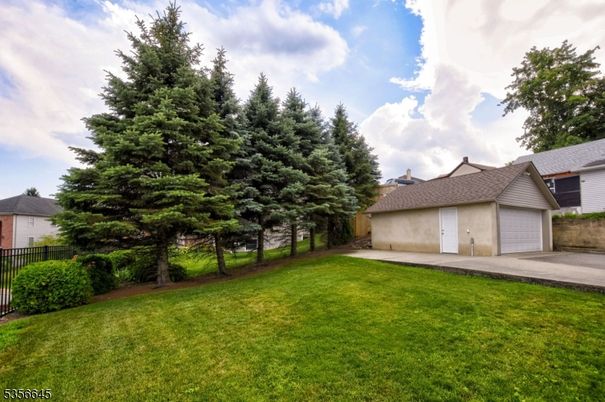 Backyard, Detached Garage, Exterior