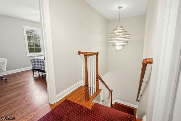 Interior, Pendant Lights, Wood Texture Flooring