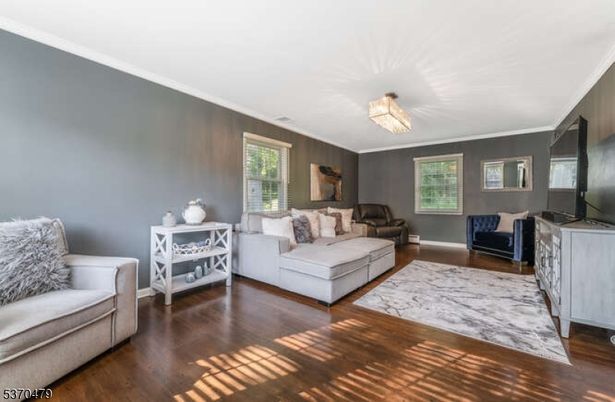 Chandelier, Interior, Living room, Wood Texture Flooring