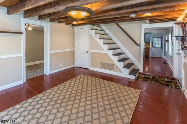 Empty room, Interior, Wooden Beams, Wood Texture Flooring