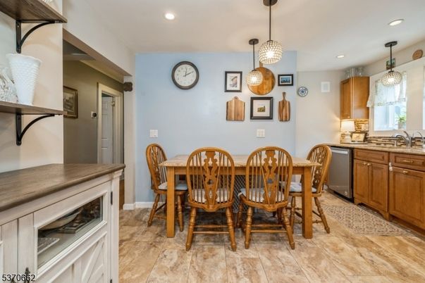 Dining room, Interior, Kitchen, Pendant Lights, Recessed Lighting