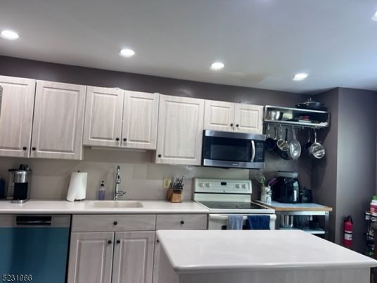 Interior, Kitchen, Recessed Lighting