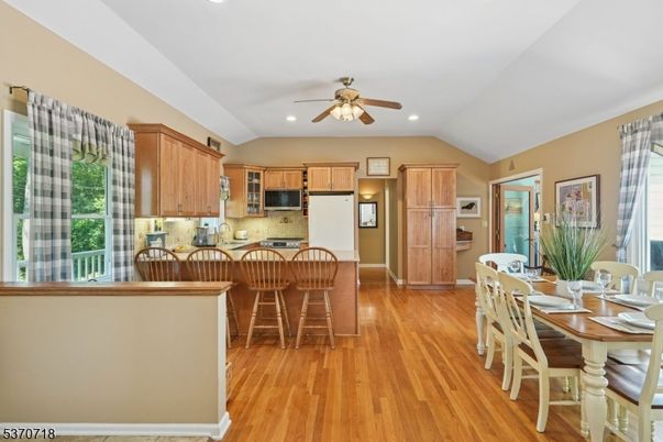 Dining room, Interior, Kitchen, Recessed Lighting, Wood Texture Flooring