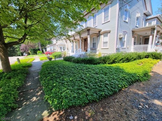 Backyard, Exterior, Facade, Queen Anne Victorian