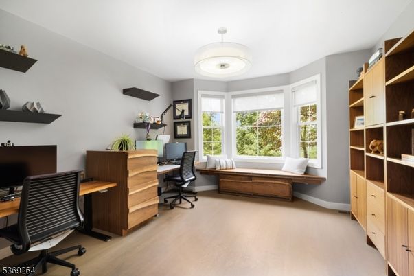 Home Office, Interior