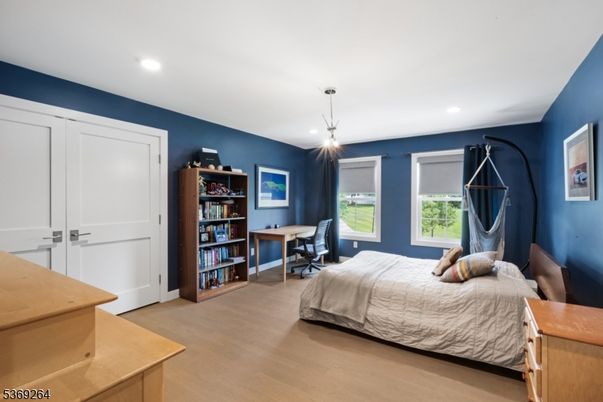 Bedroom, Home Office, Interior, Pendant Lights, Recessed Lighting, Wood Texture Flooring