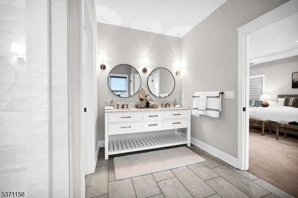 Bathroom, Bedroom, Dual Sink Vanities, Interior
