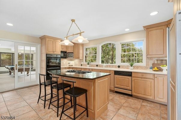 Interior, Kitchen, Pendant Lights, Recessed Lighting