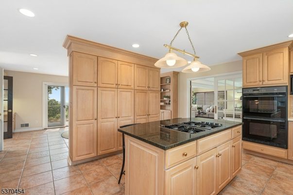 Interior, Kitchen, Pendant Lights, Recessed Lighting