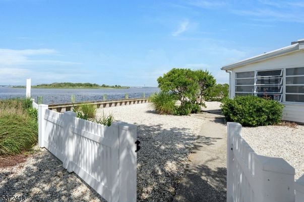 Exterior, Water