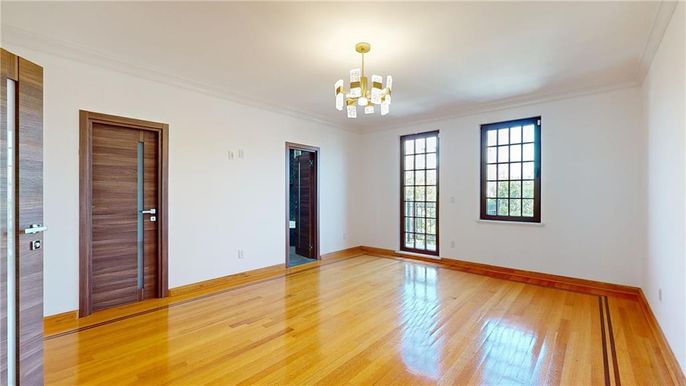 Chandelier, Empty room, Interior, Wood Texture Flooring