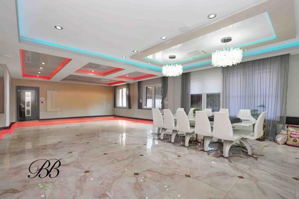 Chandelier, Dining room, Interior, Recessed Lighting