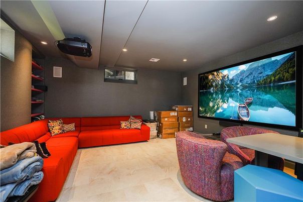 Interior, Projection Screen, Recessed Lighting, Theatre Room