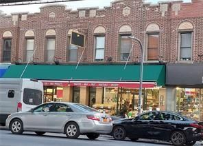 Exterior, Facade, Brick Facade, Rowhouse