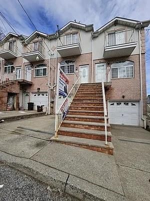 Attached, Exterior, Facade, Brick Facade, Rowhouse