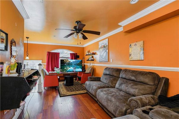 Interior, Living room, Pendant Lights, Wood Texture Flooring