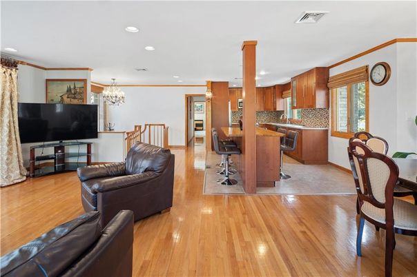 Chandelier, Dining room, Interior, Kitchen, Recessed Lighting, Wood Texture Flooring