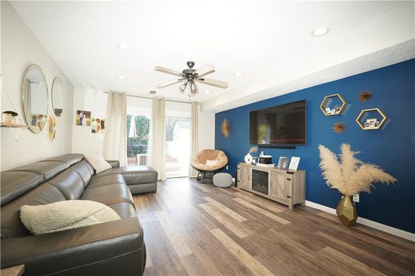 Interior, Living room, Recessed Lighting, Wood Texture Flooring