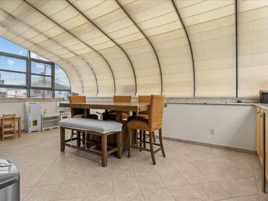Dining room, Interior