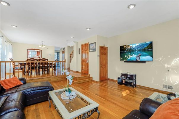 Dining room, Interior, Living room, Pendant Lights, Recessed Lighting, Wood Texture Flooring