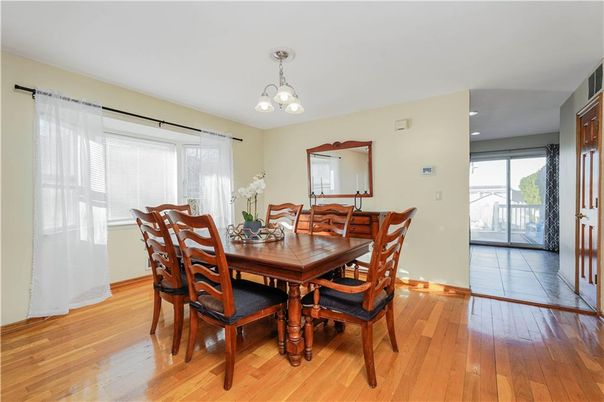 Chandelier, Dining room, Interior, Recessed Lighting, Wood Texture Flooring